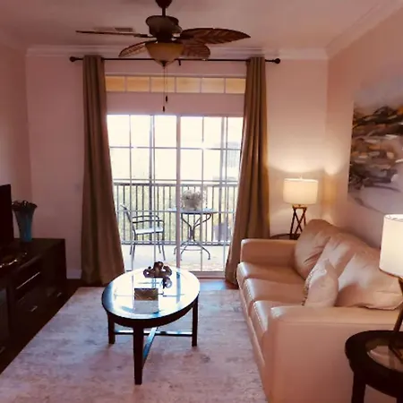 4Th Floor Poolside Condo